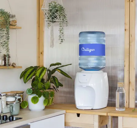 culligan Touch vandens aparatas su buteliu 